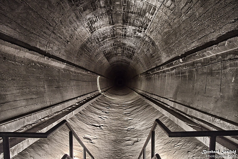 Bernhard Saalfeld - Der Time Tunnel